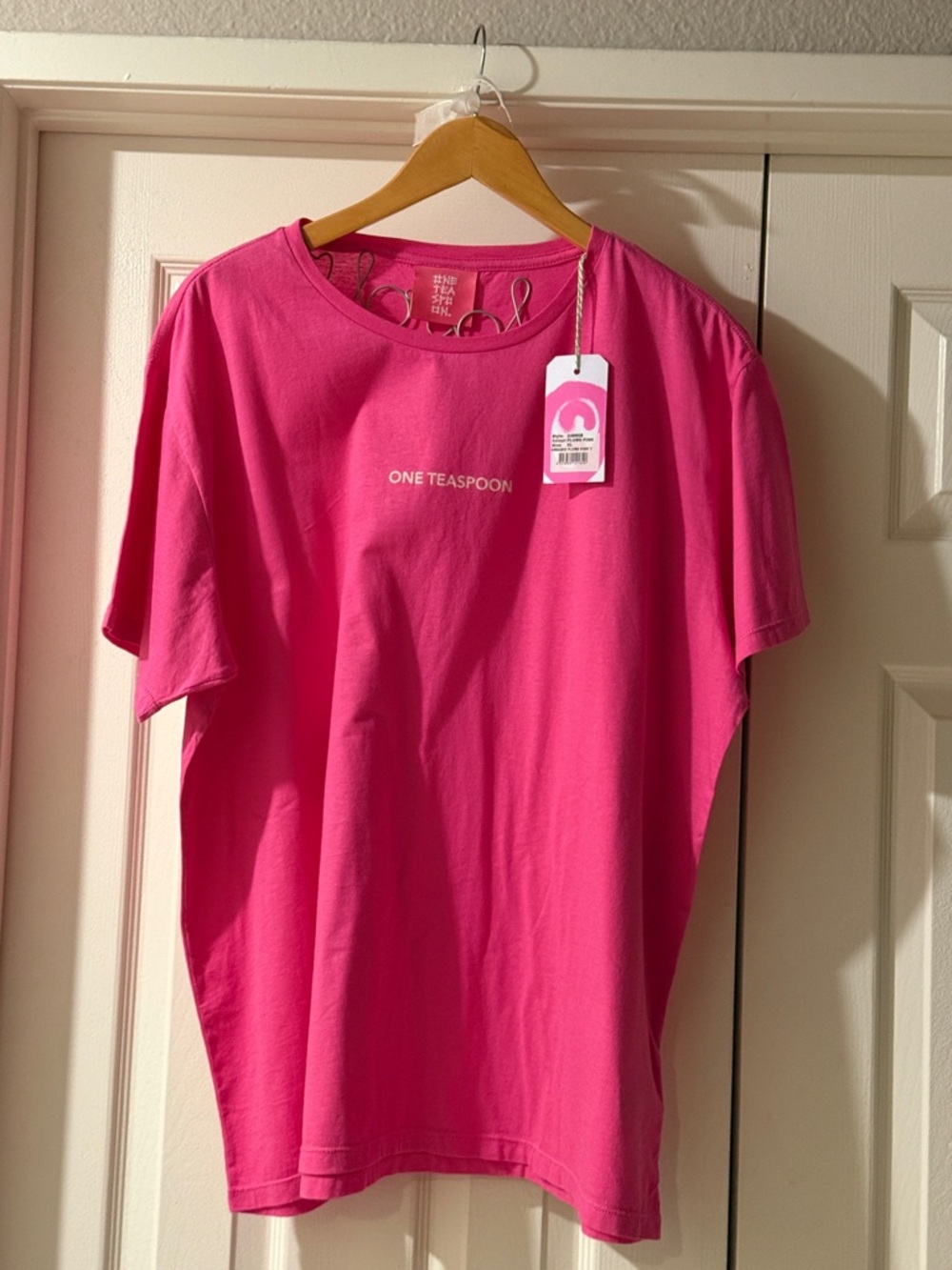 One Teaspoon Hot Pink XL Tee New with Tags